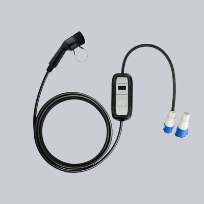 CCS2 Type 2 Outdoor Portable EV Charger 7KW 32A Flame Retardant