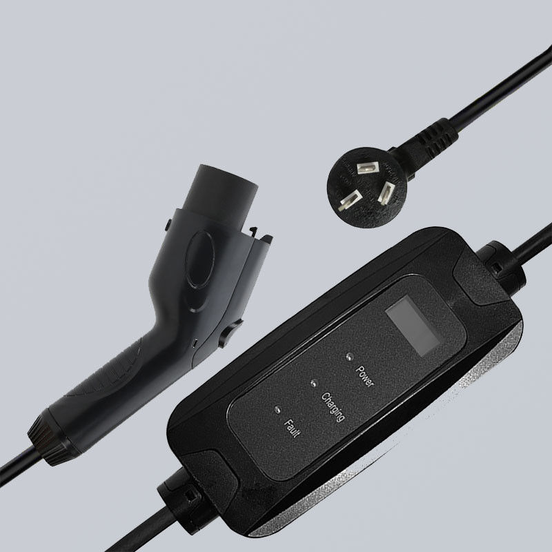 Over Load Protection Portable EV Charger GB/T 3.5kw 16A 250V Electric Car Charging Station
